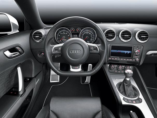 Audi_TT_RS_Roadster_salon