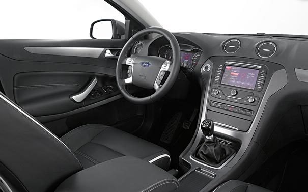 Ford_Mondeo_Wagon_salon