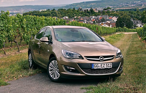Opel_Astra_face