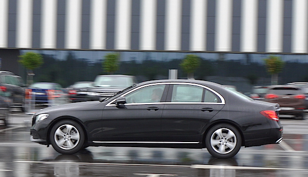 Mercedes-Benz E200: зачем спешить?
