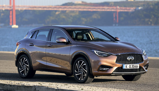 Infiniti Q30