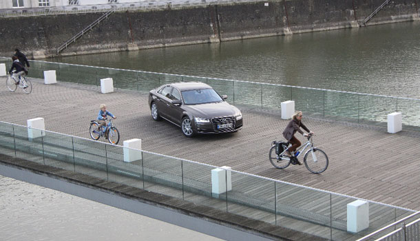 "Audi A8": светло всегда 