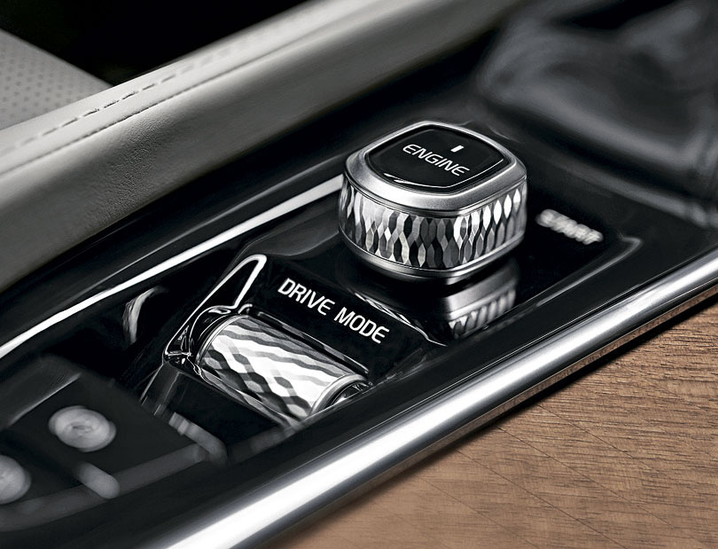 “Volvo XC90”