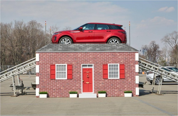 Новый Range Rover Evoque в Лужниках