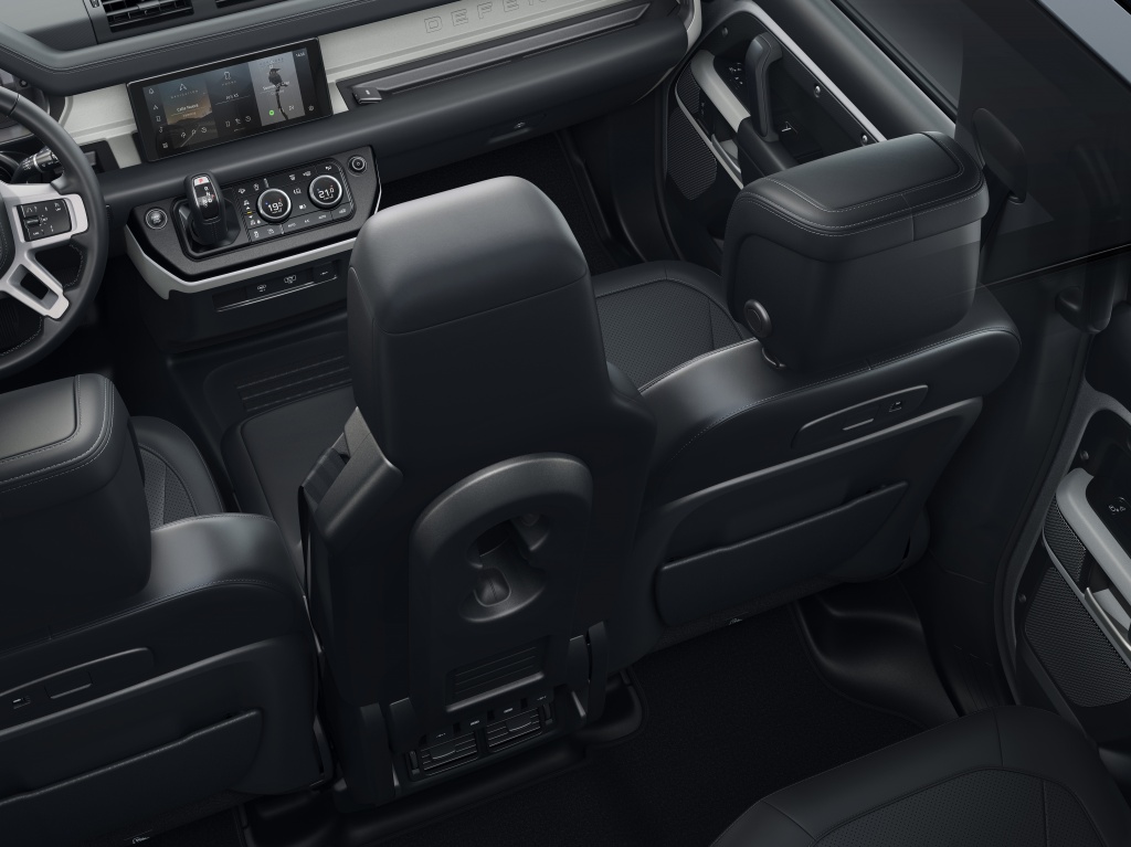 LR_DEF_90_20MY_Interior_100919_04.jpg LR_DEF_90_20MY_Interior_100919_04.jpg