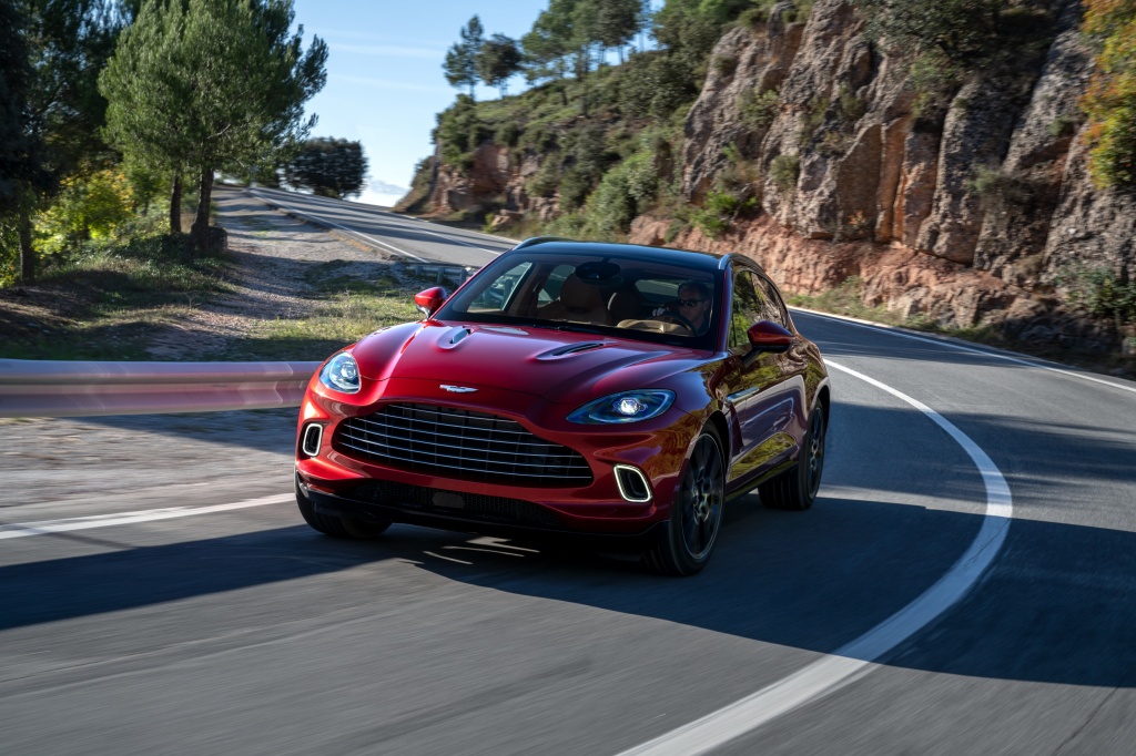 Aston_Martin_DBX23-jpg.jpg