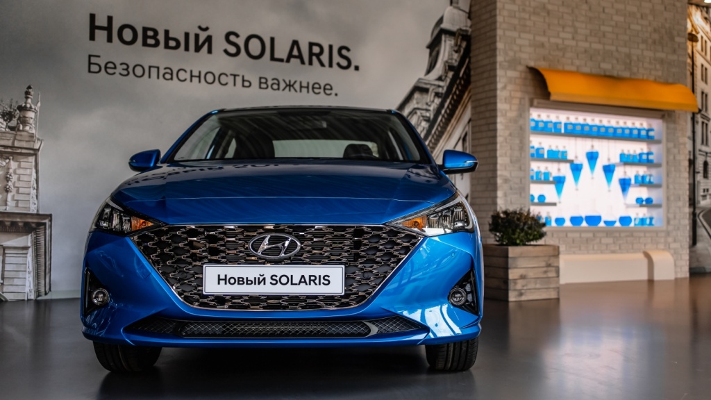 Hyundai Solaris PROSAFETY в центре новой экспозиции в Hyundai MotorStudio (2).jpg