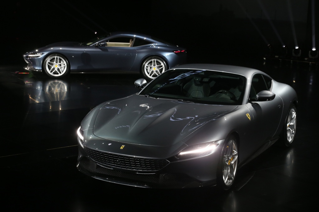190404-car-ferrari-Roma.jpg