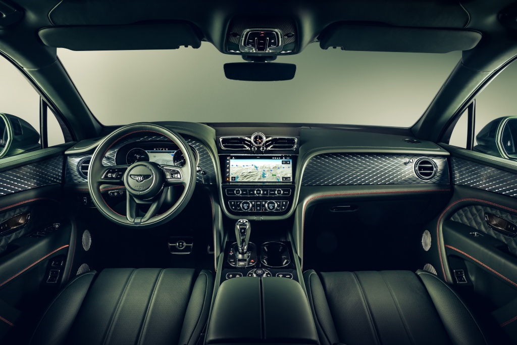 New Bentayga - Alpine Green - 16.jpg