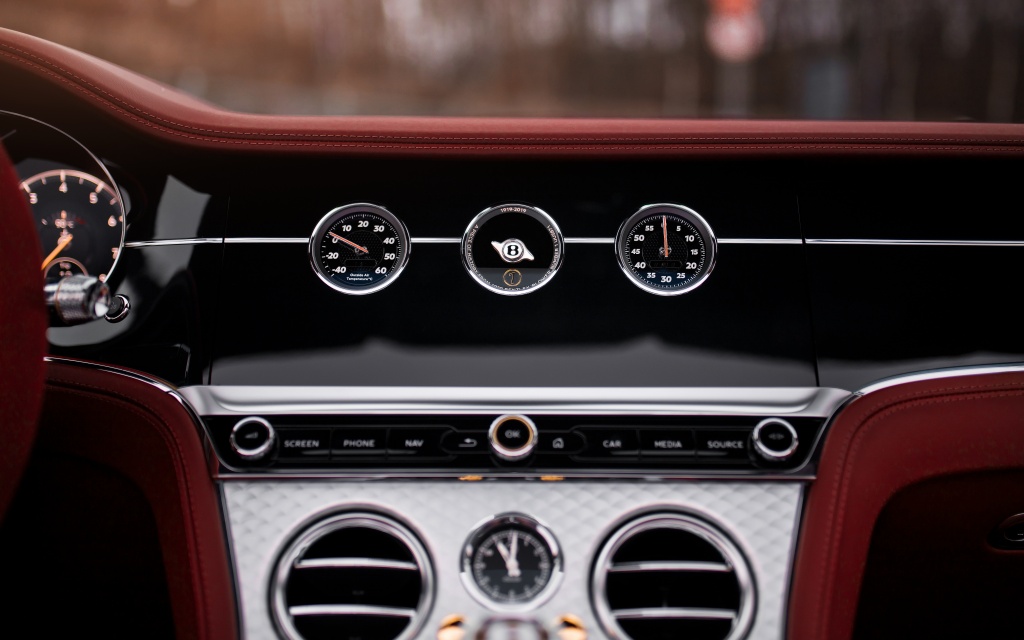 Continental GT Convertible Number 1 Edition by Mulliner (10).jpg Continental GT Convertible Number 1 Edition by Mulliner (10).jpg