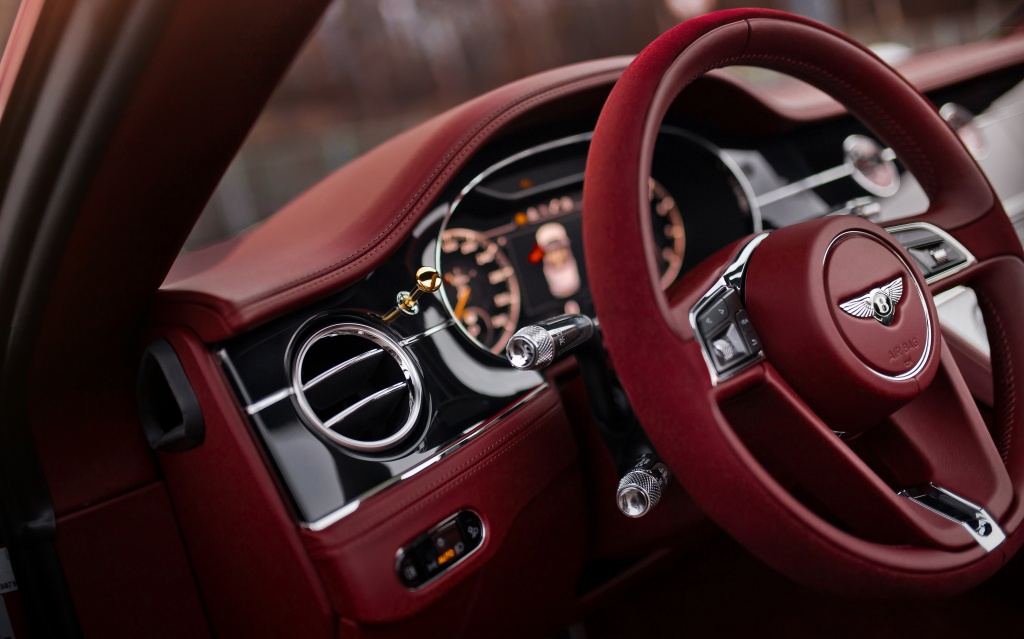Continental GT Convertible Number 1 Edition by Mulliner (8).jpg