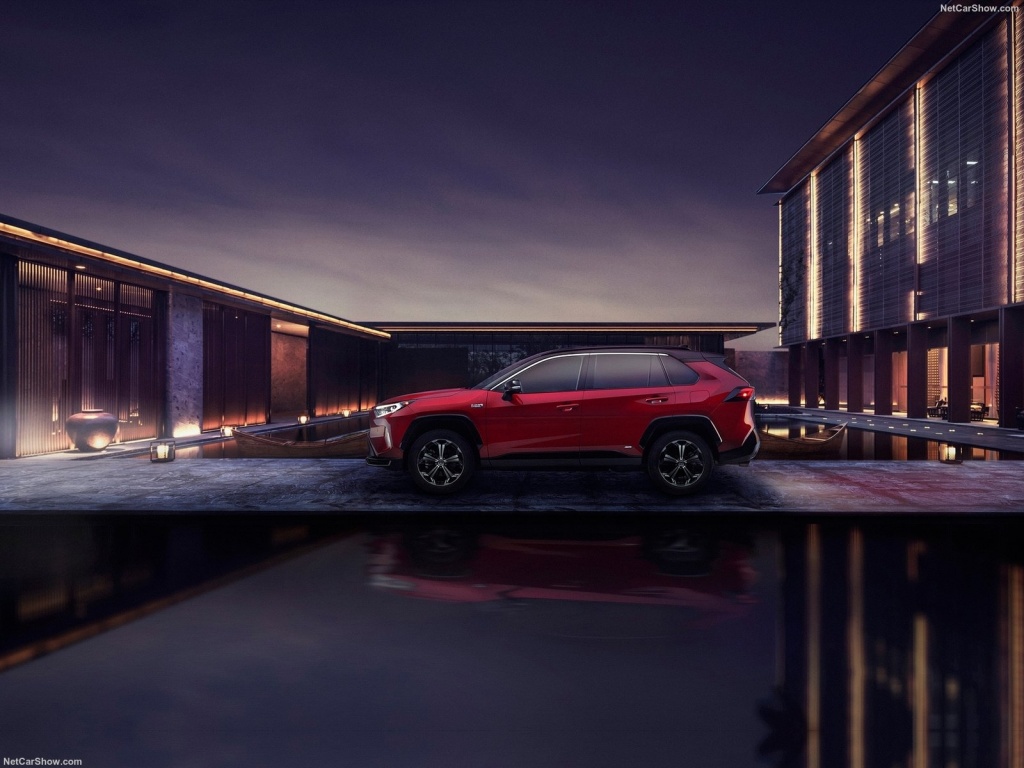 Toyota-RAV4_Prime-2021-1600-07.jpg