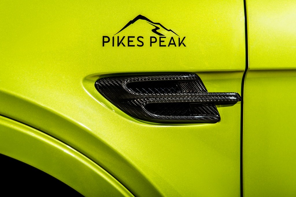Bentayga Pikes Peak 3.jpg