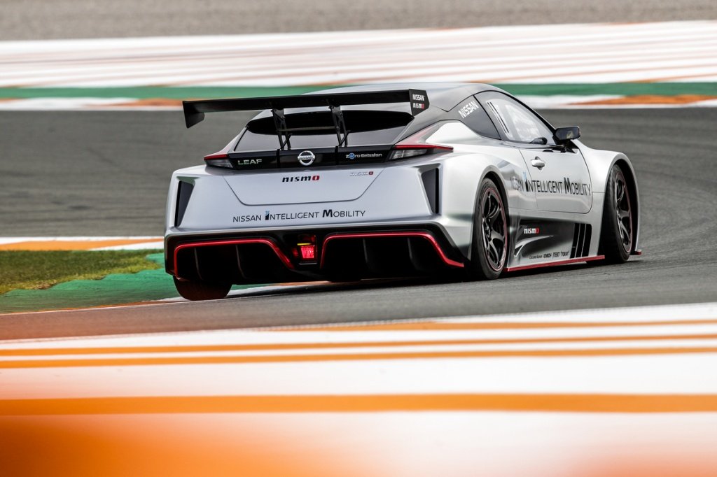 Nissan_leaf_nismo_RC-79-1200x800.jpg