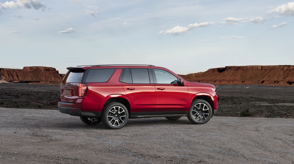 2021-Chevrolet-Tahoe-RST-002.jpg