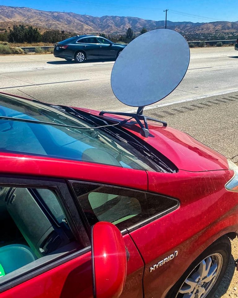 Toyota Prius получила спутниковый интернет
