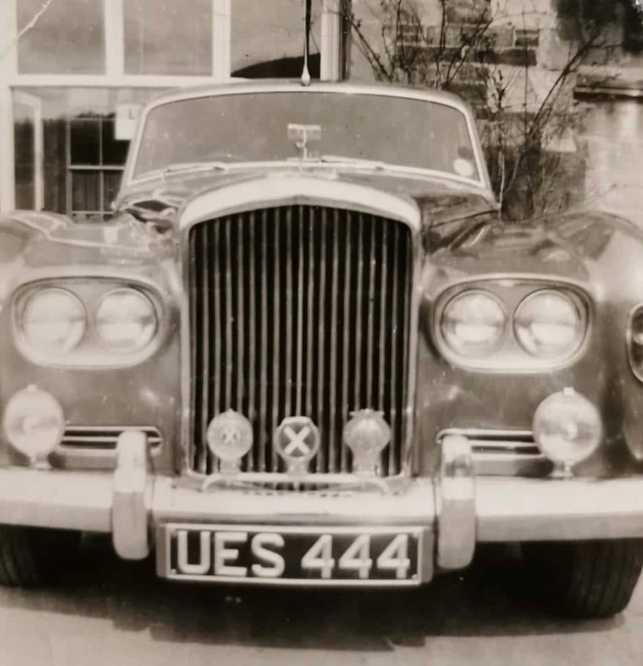 100-летнему британцу подарили Bentley S3, на котором он работал водителем 60 лет назад