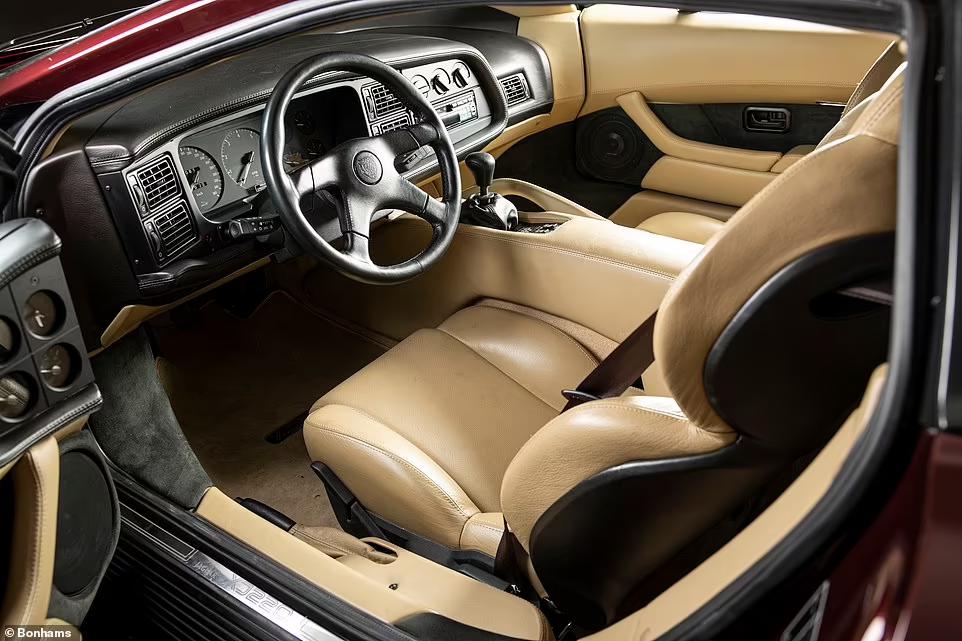 Jaguar XJ220 продали за рекордную сумму