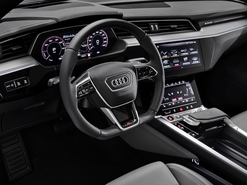 Кроссоверы Audi e-tron S и Audi e-tron S Sportback доступны для заказа