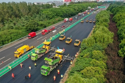 В Китае дороги начали ремонтировать «беспилотники»
