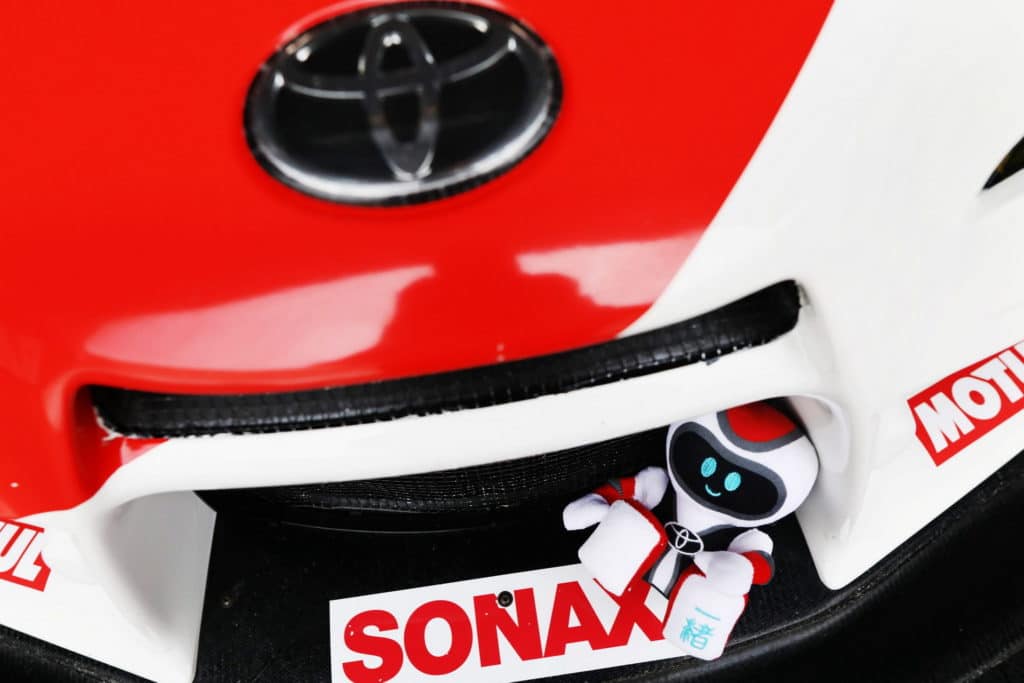 Покупателям спортивных Toyota презентуют плюшевую игрушку