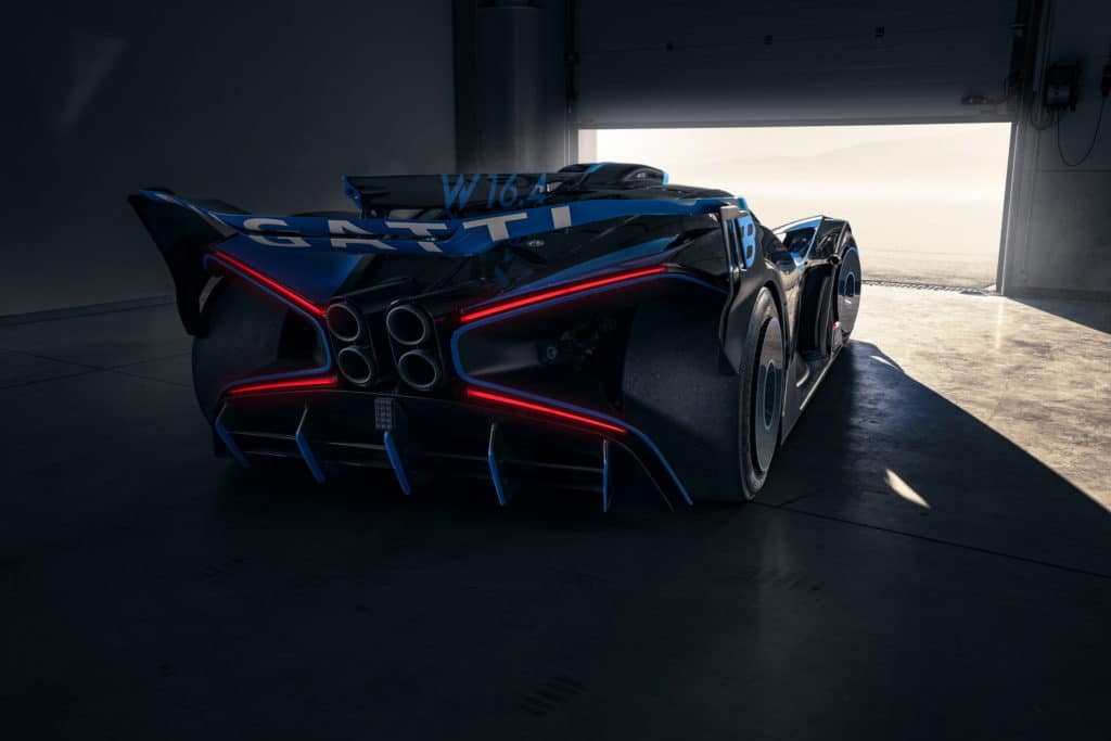 Bugatti Bolide стал самым красивым гиперкаром года