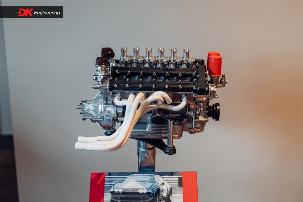 В Великобритании предлагаются масштабные копии двигателей Ferrari