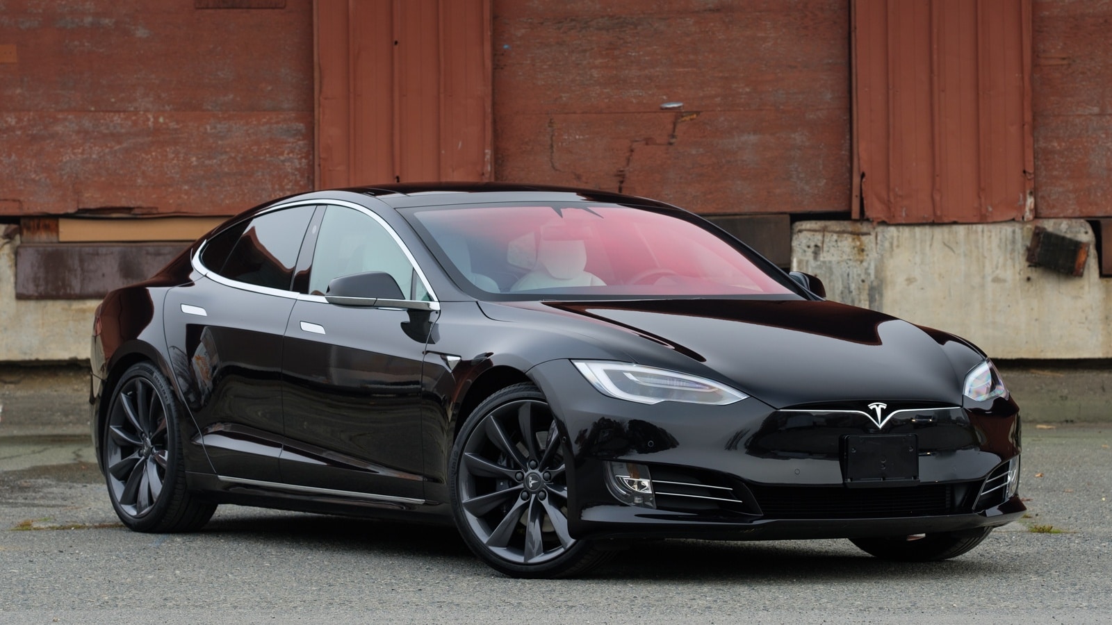 Tesla model s черная матовая