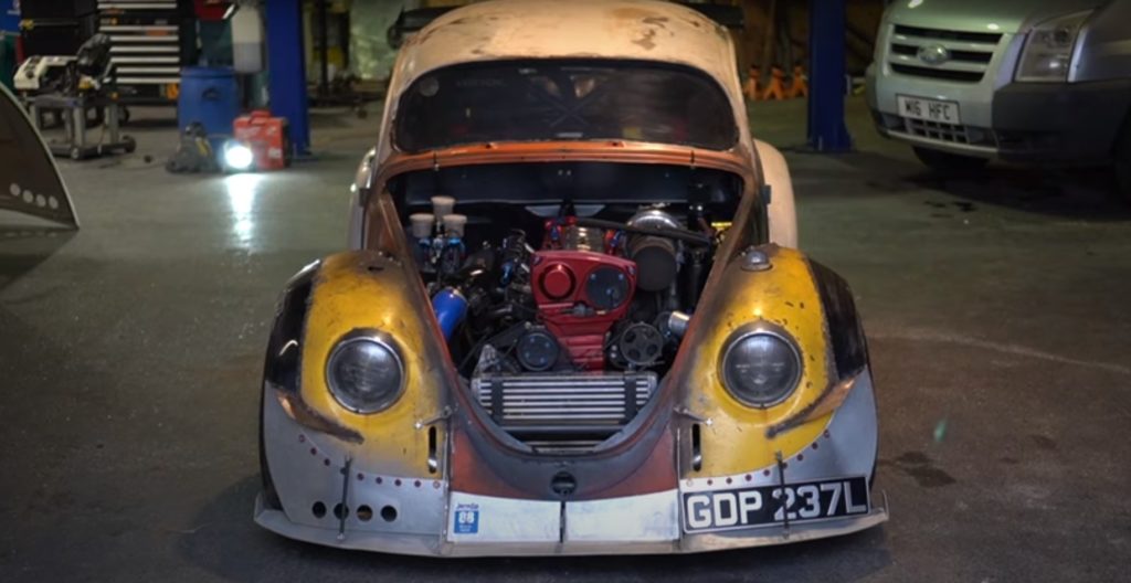 Volkswagen Beetle оснастили двигателем от Nissan GT-R