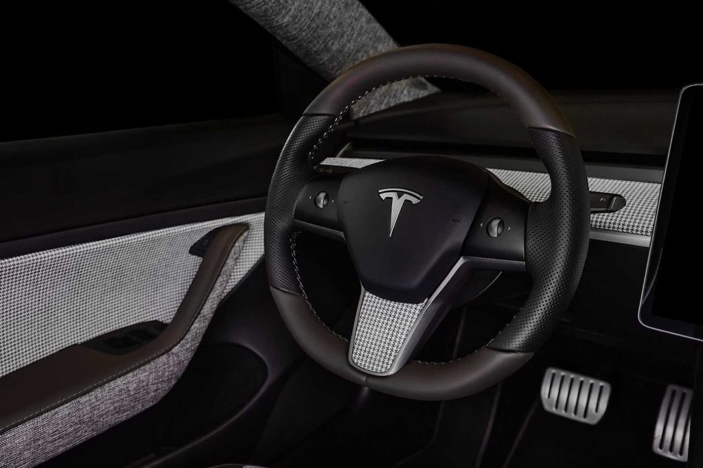 Для Tesla Model 3 предложен модный салон