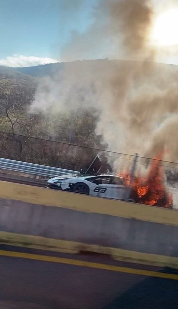 В Мексике сгорел редкий Lamborghini Aventador SVJ 63