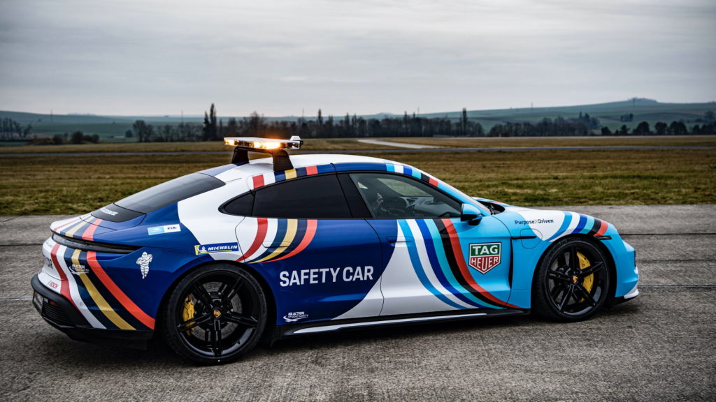 Porsche Taycan Turbo S обеспечит безопасность Formula E