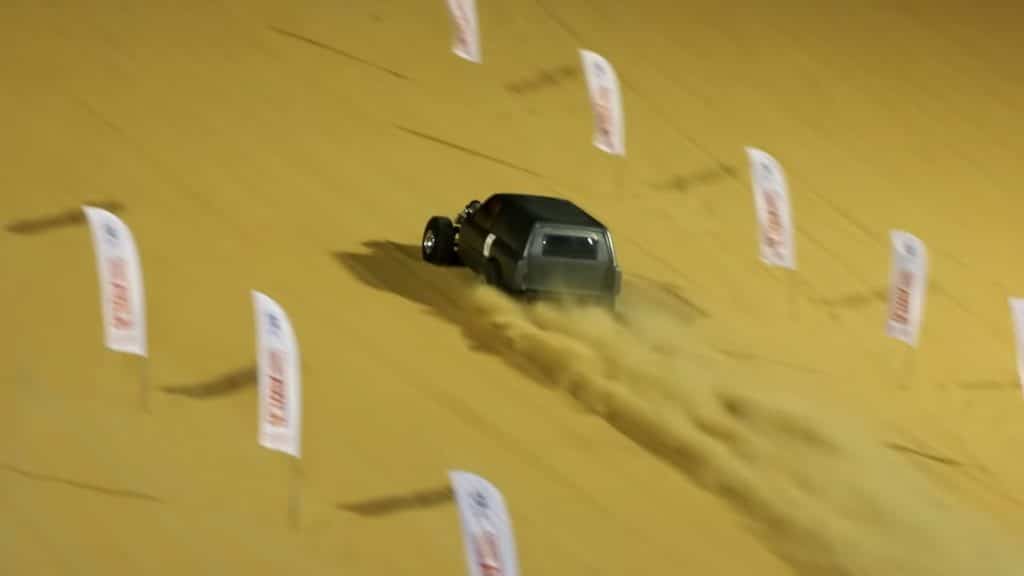В ОАЭ прошли ежегодные соревнования по песчаному дрэг-рейсингу