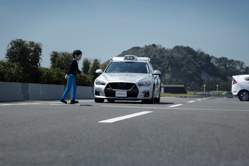 Nissan разрабатывает автономную систему предотвращения столкновений