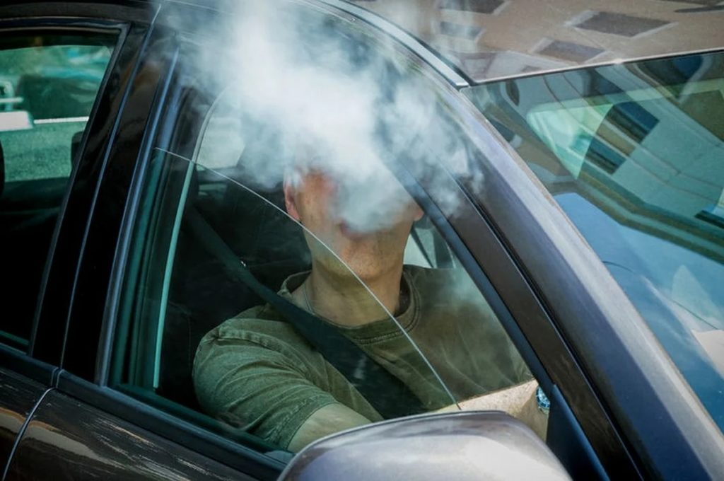 Исследование: курение и домашние животные обесценивают автомобиль