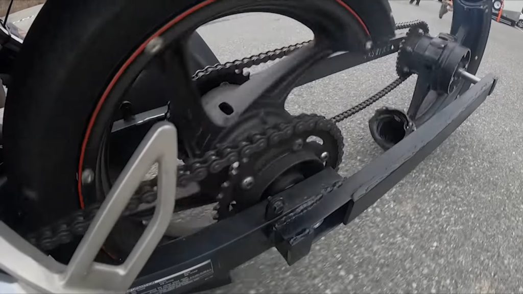 Honda CBR250 оснастили разделенным колесом