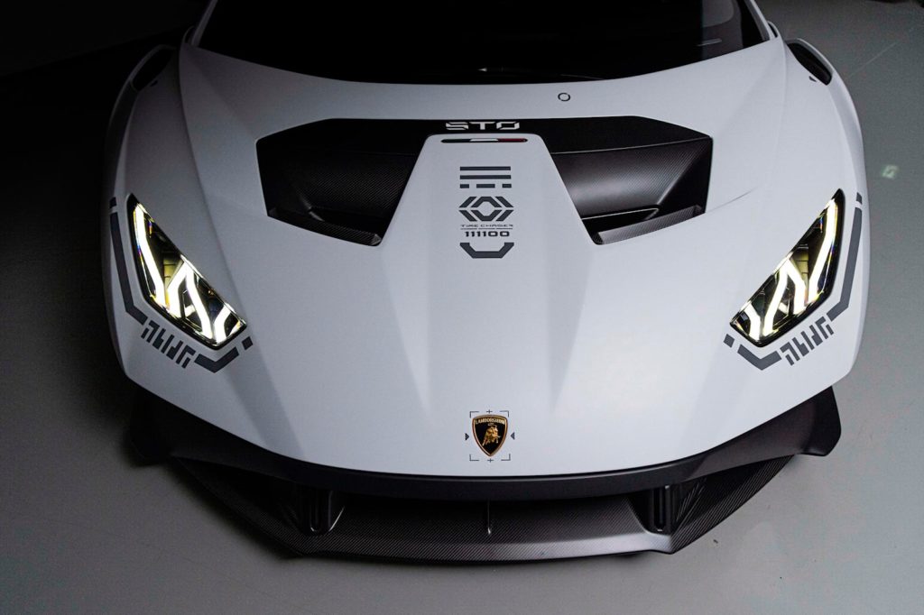 Lamborghini Huracan STO стал арт-каром