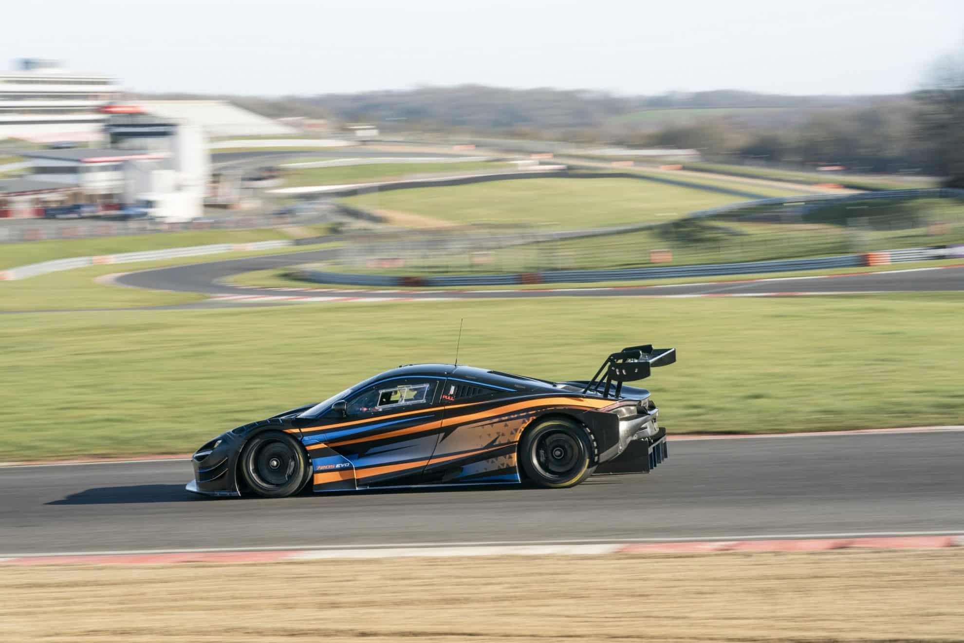 MCLAREN 720s gt3 2019