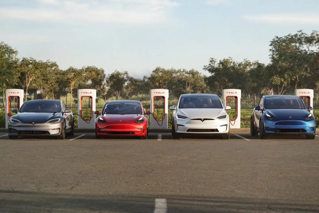 Tesla отзывает 363 тысячи электромобилей с полным автопилотом