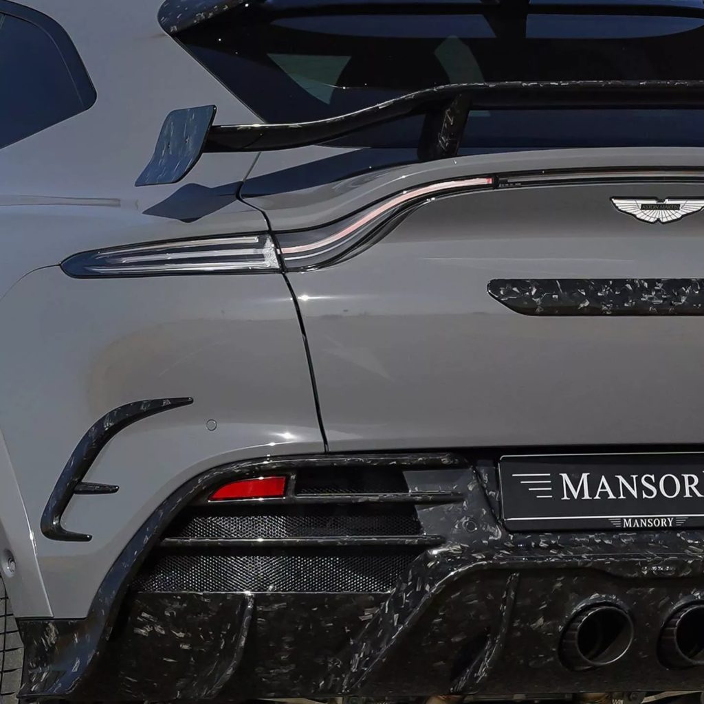 Mansory снова поработал над Aston Martin DBX
