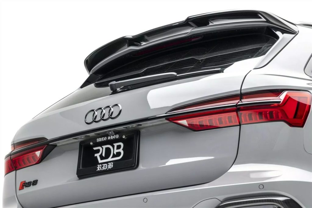 Audi RS6 Avant получил карбоновый комплект за 1,5 миллиона рублей