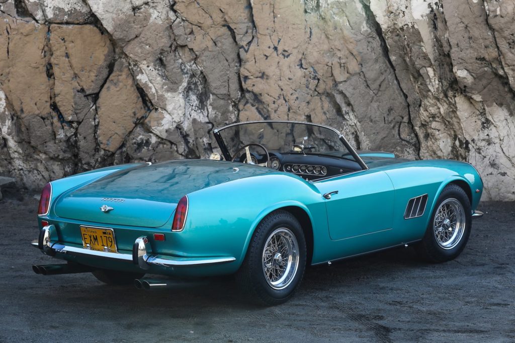 Редкий Ferrari 250 GT SWB California Spider 1962 года выпуска продали на аукционе Gooding & Company за 18 045 000 долларов