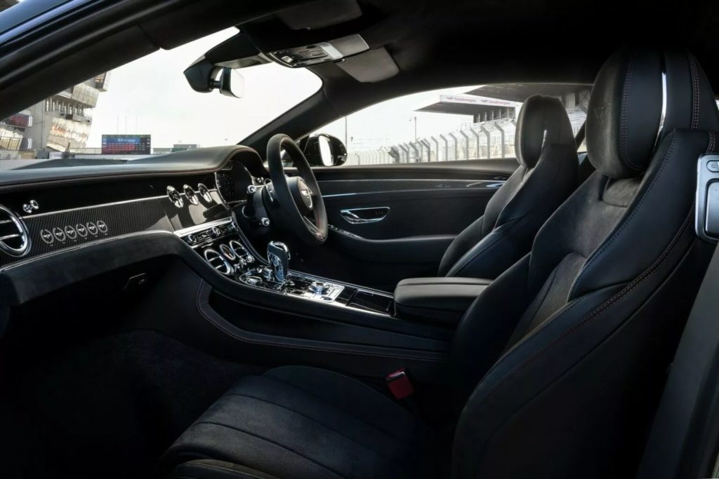 Bentley Continental GT и GTC получили детали гоночного автомобиля