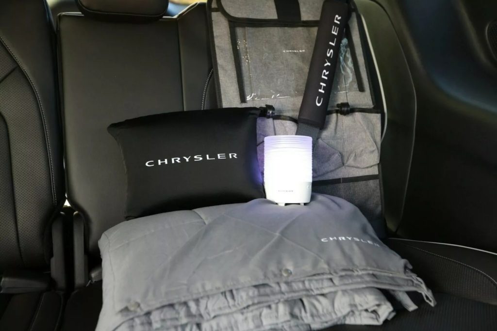 Chrysler Pacifica получил «cпокойный салон»