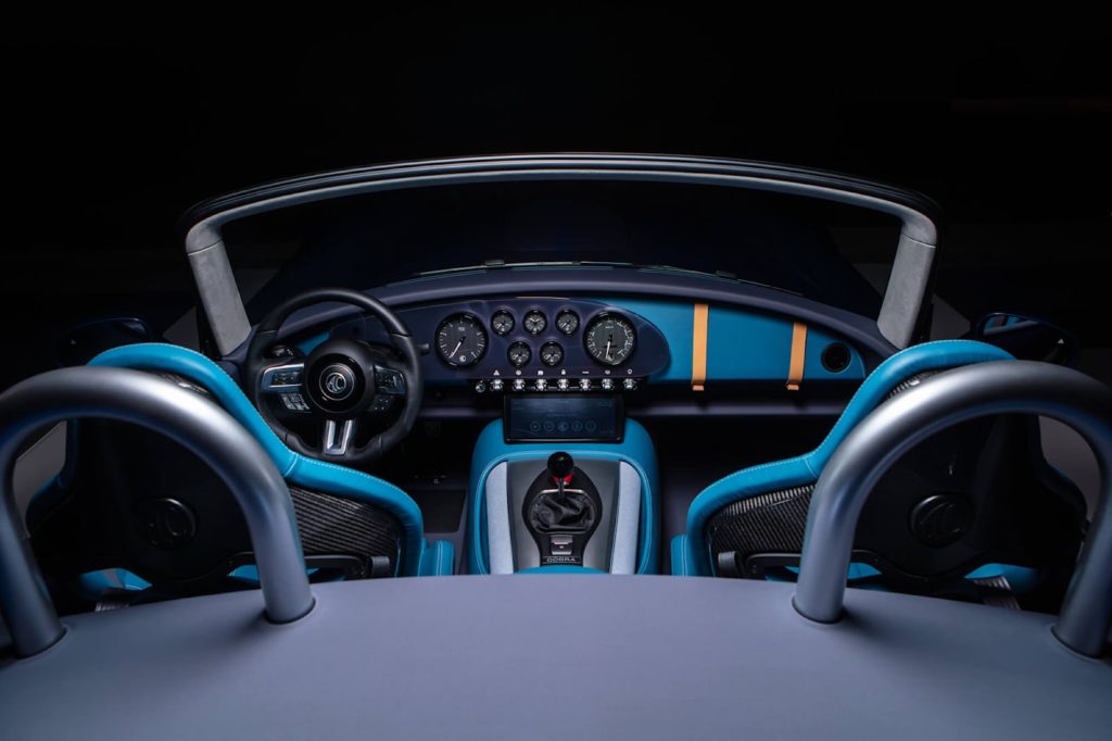 Представлен AC Cobra GT Roadster
