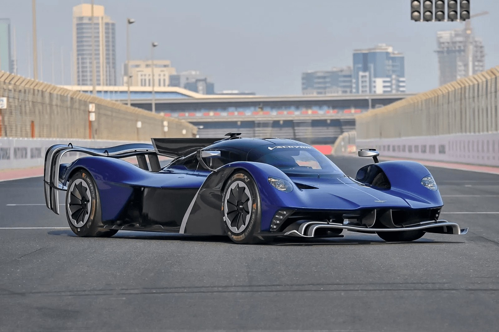 Aston Martin Vulcan Amr Pro 2018