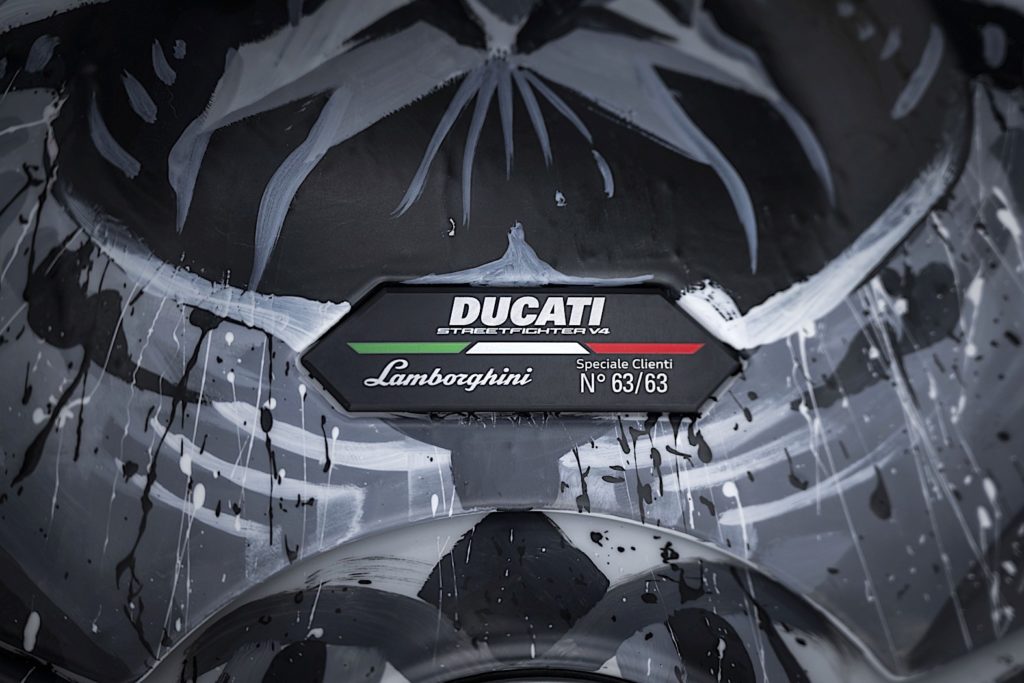 Арт-кар Lamborghini Huracan Evo дополнил Ducati