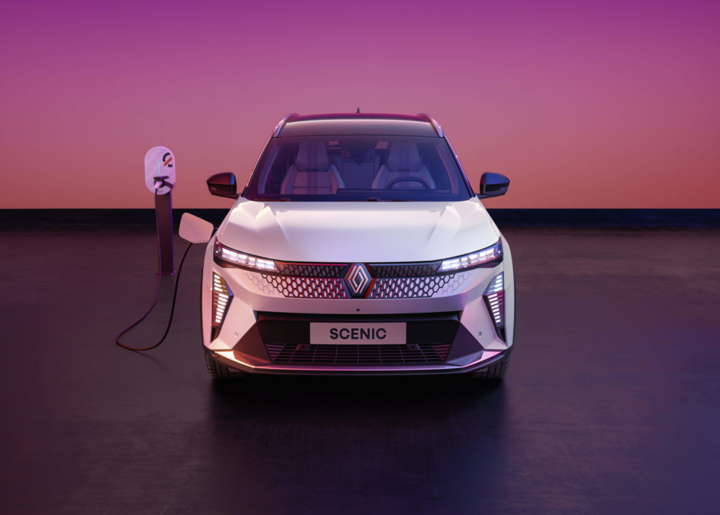 Renault Scenic E-Tech — автомобиль года в Европе