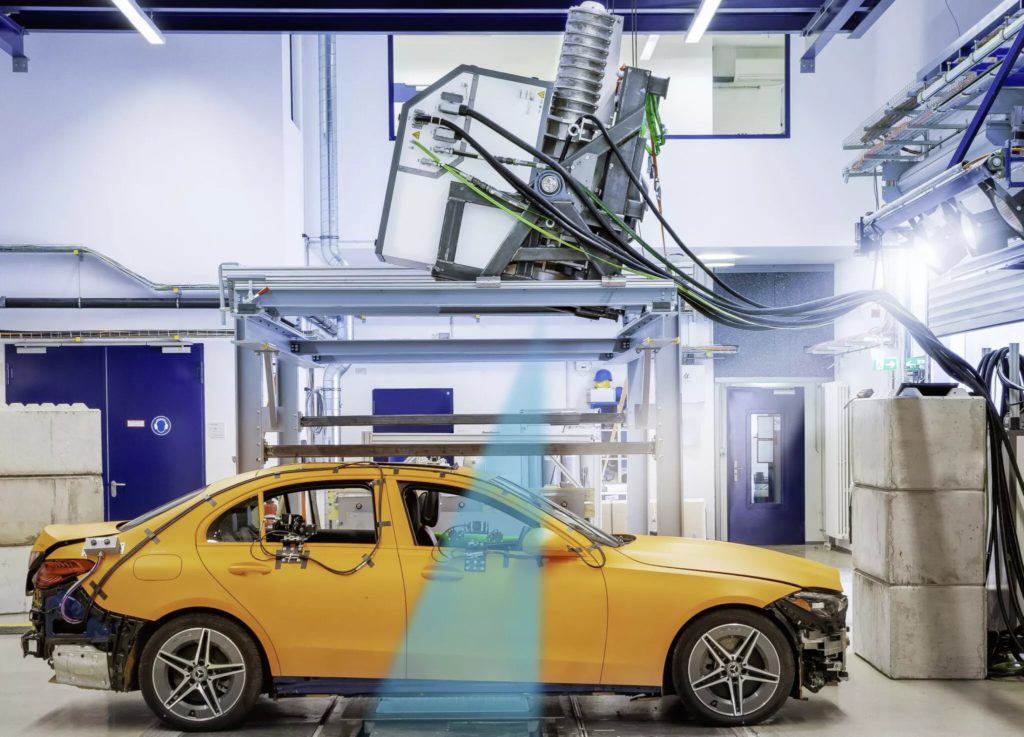 Mercedes-Benz снял первый рентген краш-теста