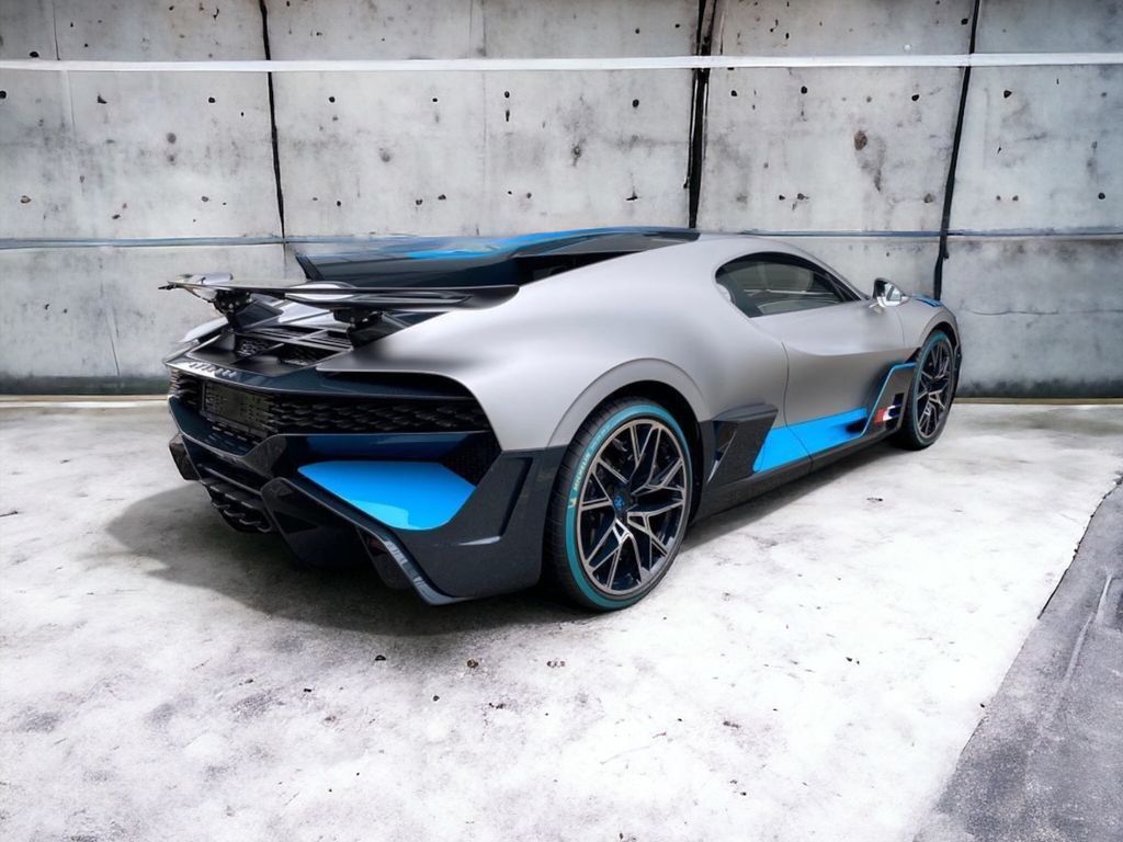 На продажу за миллиард рублей выставлен один из 40 выпущенных Bugatti Divo  - Автомобильное издание Клаксон. Bugatti. Bugatti Divo. Новости. Новости  сегодня. Последние новости.